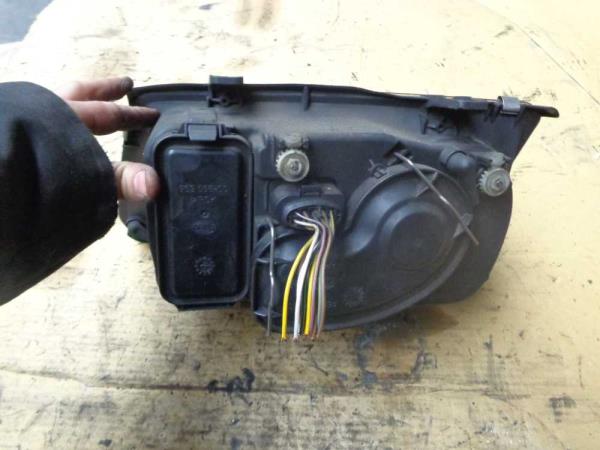 PHARE DROIT VW - Vue 2